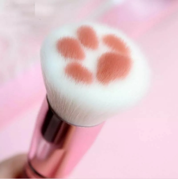 KITTY PAW MAKEUP BRUSH - Picture 2 of 6
